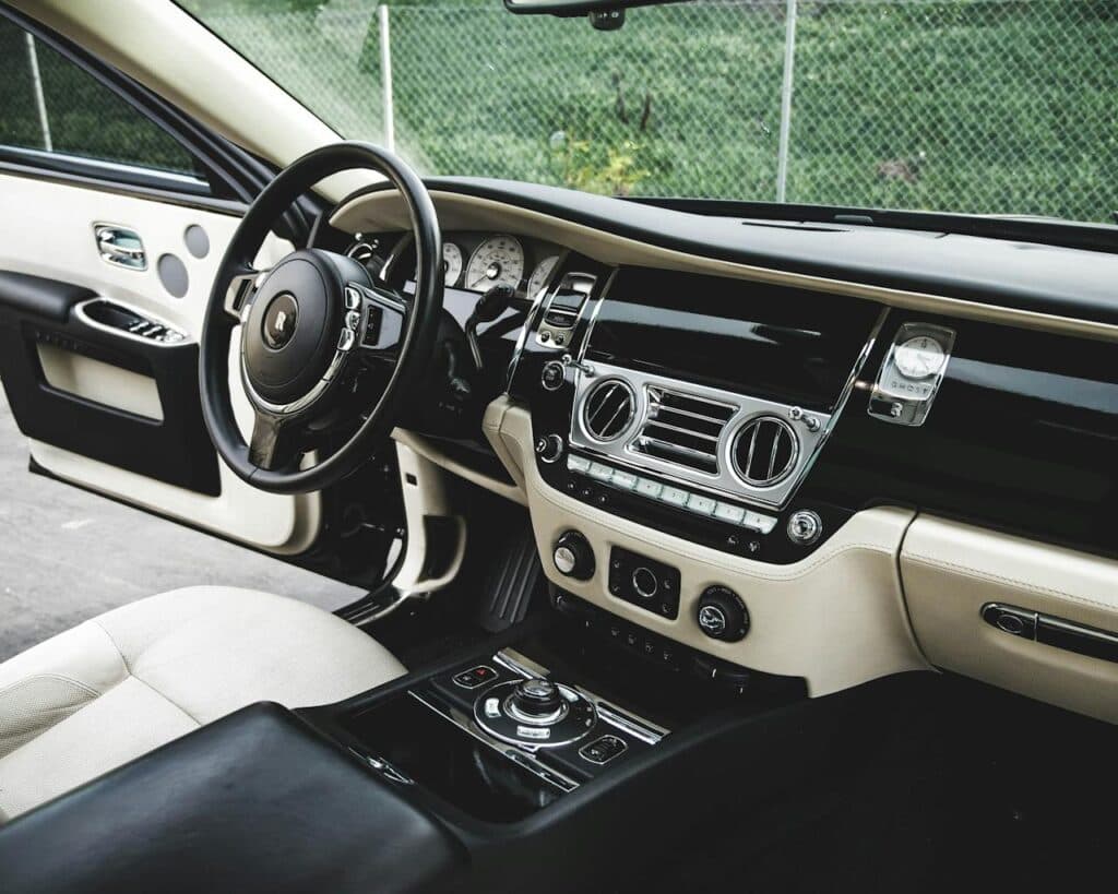 Premium Car Service Booking Process: 7 Simple Steps to Luxury Travel 3 Premium Car Service Booking Process