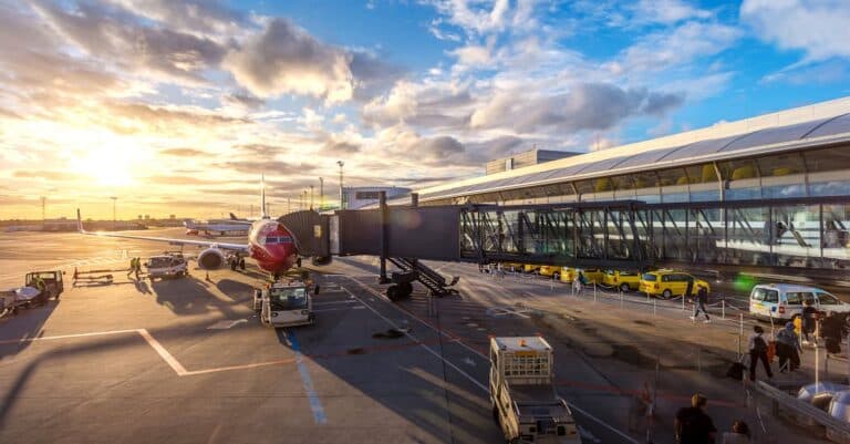 Airport Transfer Blogs | Articles | News | Tips & Tricks | Video | FAQ | Information | Infograph. 30 Q. What types of limos are available for rental in Anchorage?