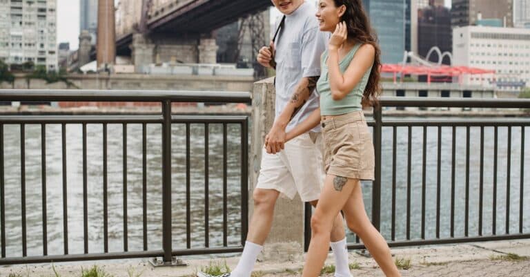 New Jersey Blogs | Articles | News | Tips & Tricks | Video | FAQ | Information | Infograph. 27 Q. How long does it take to travel from NY to Newark Airport?