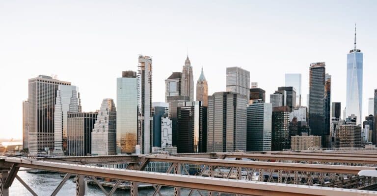 Airport Transfer Blogs | Articles | News | Tips & Tricks | Video | FAQ | Information | Infograph. 25 Q. What transportation options are available for NYC 6th Ave between Grand and Watts?