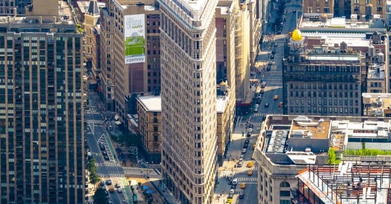 New York Blogs | Articles | News | Tips & Tricks | Video | FAQ | Information | Infograph. 4 airport transfers newark to manhattan
