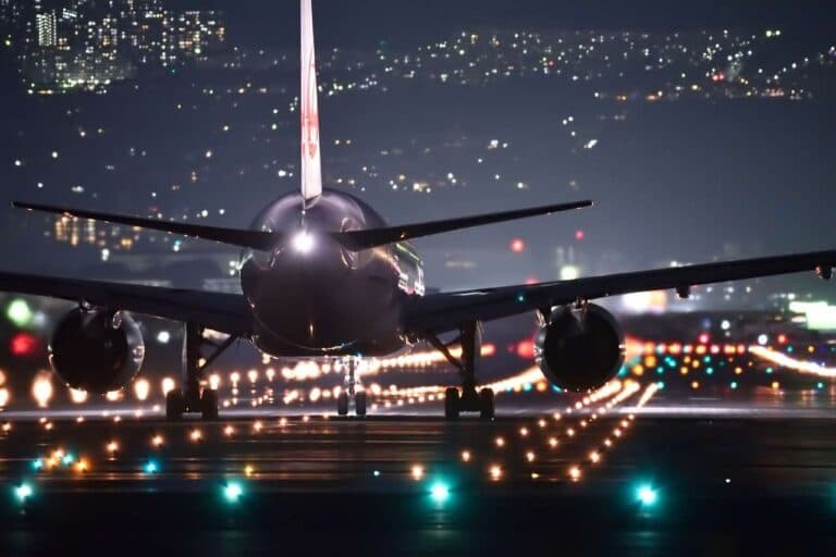 New Jersey Blogs | Articles | News | Tips & Tricks | Video | FAQ | Information | Infograph. 20 Q. How do I travel between JFK and LGA airports?