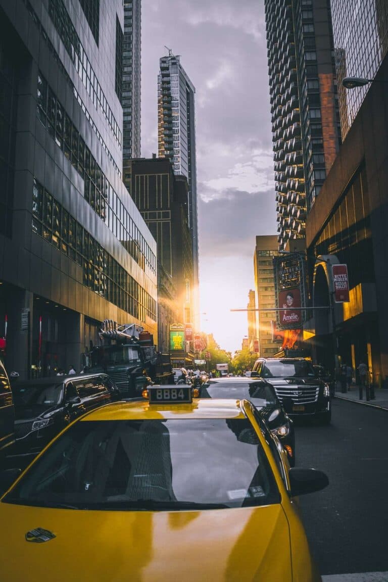 Airport Transfer Blogs | Articles | News | Tips & Tricks | Video | FAQ | Information | Infograph. 31 Q. How long does it take to travel from Dusseldorf to Amsterdam?