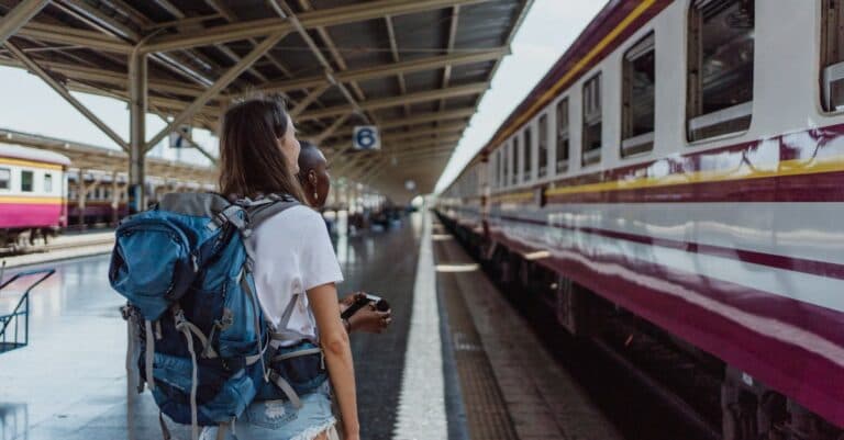 Airport Transfer Blogs | Articles | News | Tips & Tricks | Video | FAQ | Information | Infograph. 26 Q. How can I travel from JFK to Sydney?