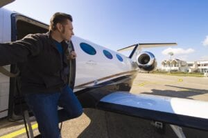 Can you fly from LGA to JFK