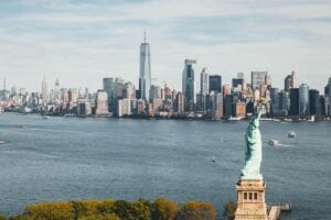 new, york, city, statue of liberty, america, freedom, landmark, monument, usa, symbol, statue, nyc, manhattan, money, attraction, famous, independence, american, architecture, liberty, lady, torch, ny, story