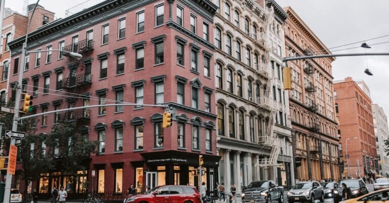 New York Blogs | Articles | News | Tips & Tricks | Video | FAQ | Information | Infograph. 3