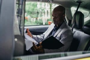 affordable jfk to laguardia shuttle