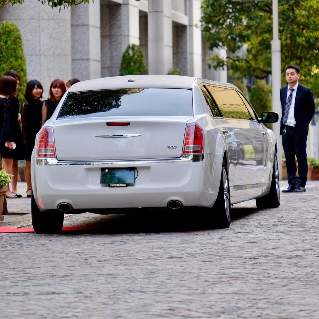 luxury limo service JFK 