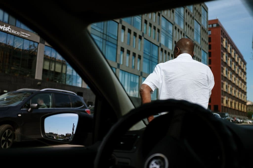 how much is a cab from ewr to manhattan