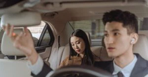 Q. Is there a direct train connection from JFK Airport to Manhattan?