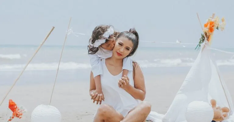 Q. How can I book a limo with Skies the Limo?