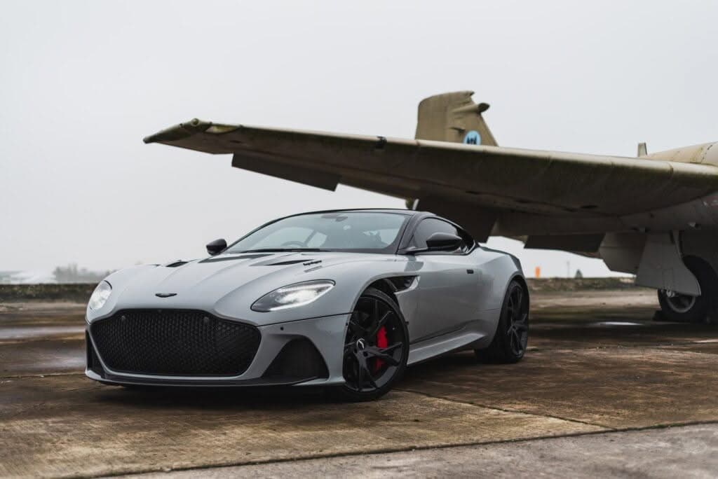 Top Airport Luxury Transportation Around Me 24/7 2 top airport luxury transportation around me