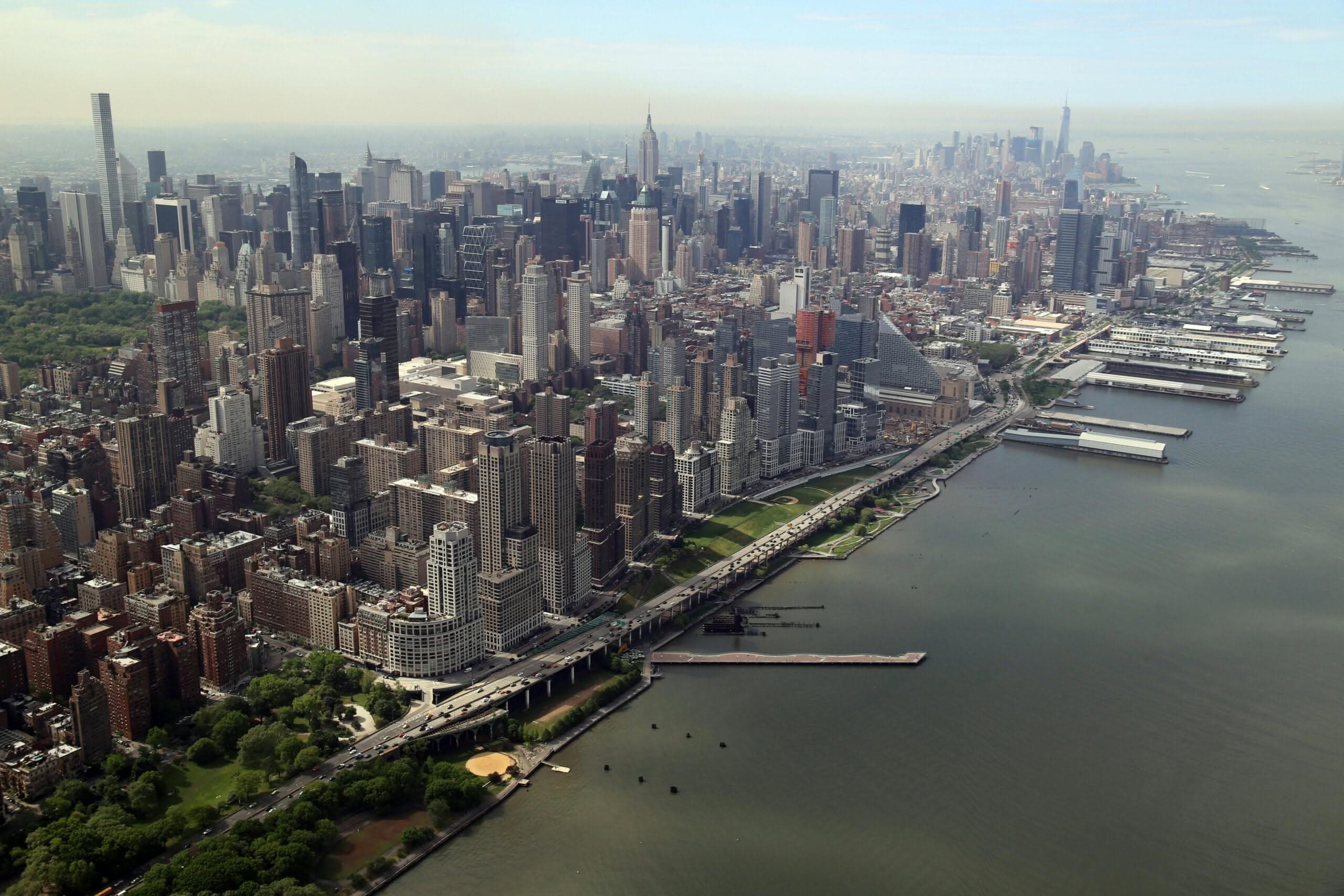 Car Rentals in Manhattan NY: The Ultimate Guide 2 pexels-photo-259987-259987.jpg