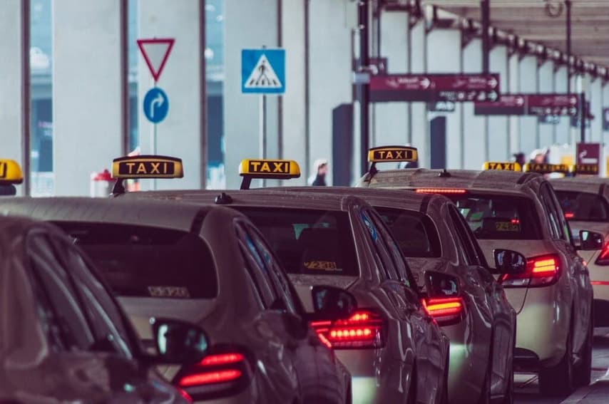 Best Airport Luxury Transportation Service Close by 24/7 3 best airport luxury transportation service close by